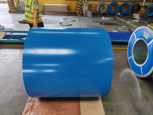 comprar Bobina de acero prepintado PVDF de 700-1250 mm de ancho con resistencia a la fluencia de 180-320 MPa para paneles de construcción y revestimiento exterior online manufacture
