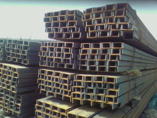 comprar Acero de canal estructural laminado en caliente en U Q235 Q345 SS400 A36 online manufacture