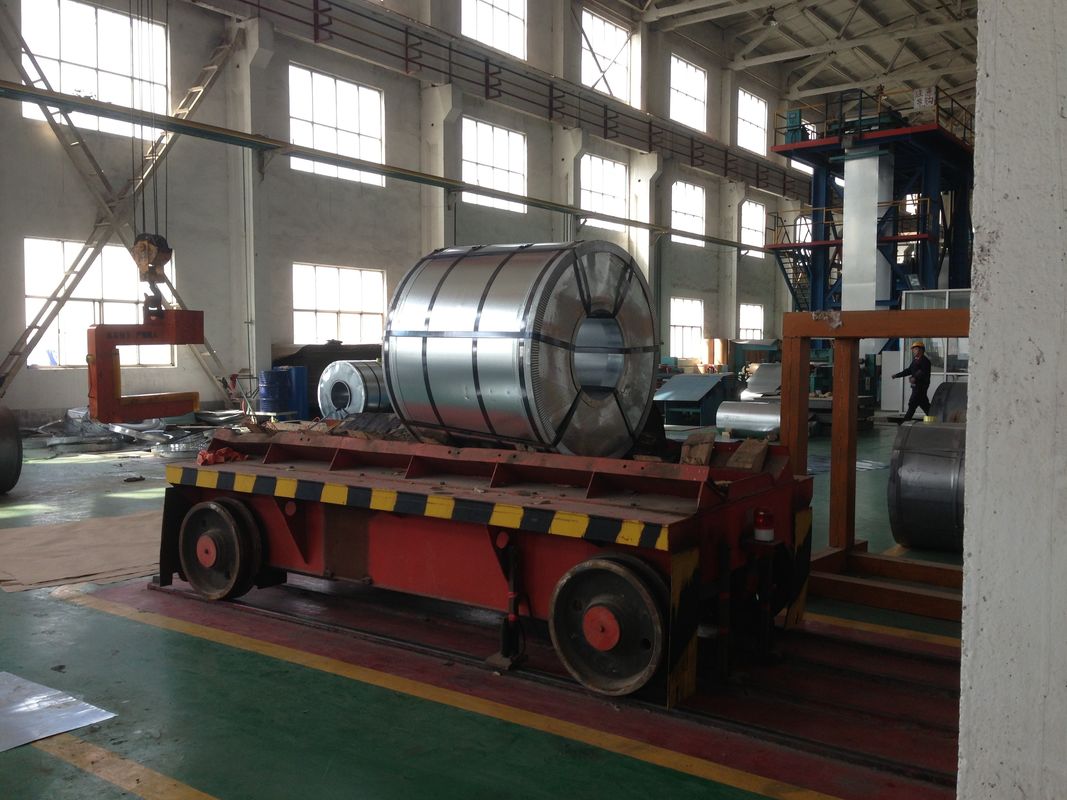 Tira de acero galvanizado en caliente cromado de calibre 22 con floración regular para piezas de muebles y fabricación de ancho estrecho