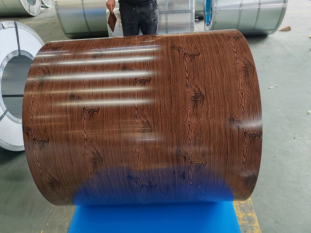 Bobina de acero prepintado de color de 1250 mm con recubrimiento de PE / SMP / HDP / PVDF y pintura superior de 10-25 µm para aplicaciones de techos y paneles