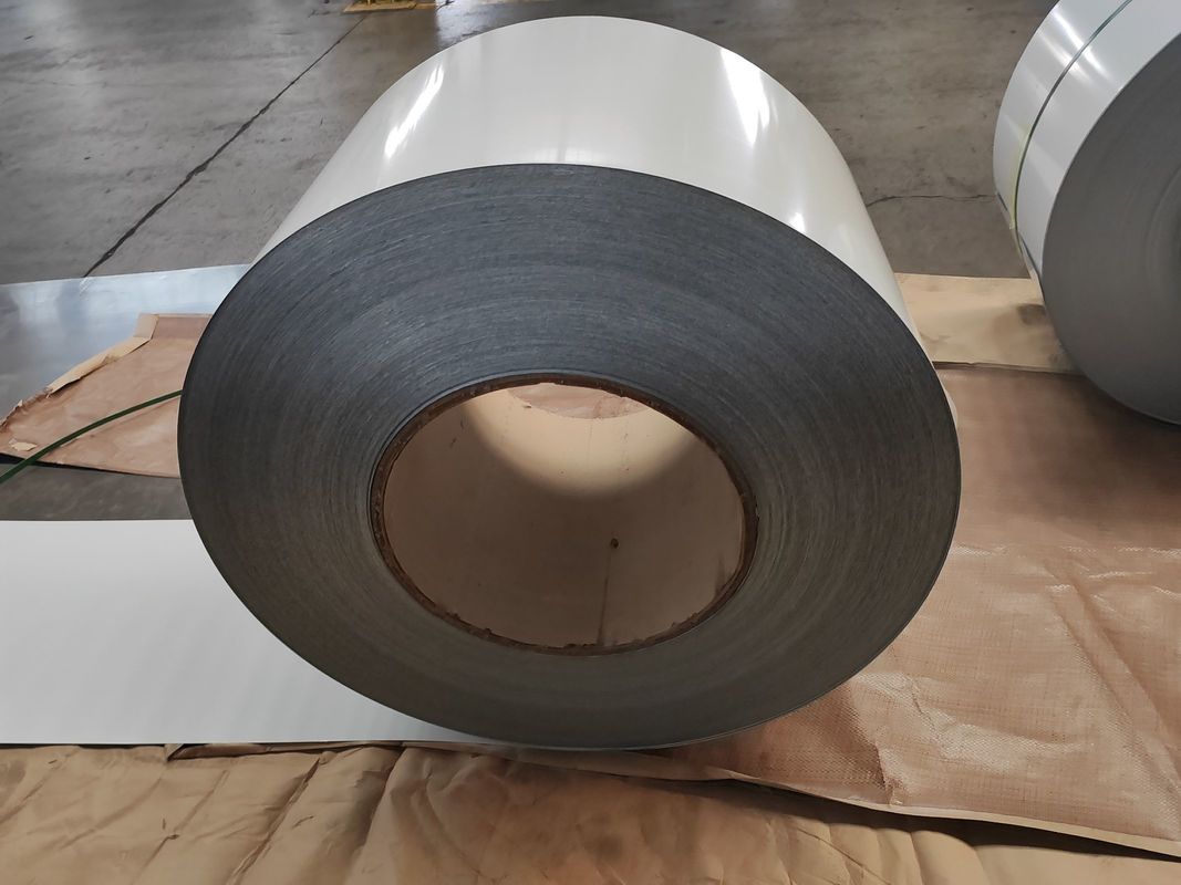 bobina de acero de color prepintada de 1250 mm con resistencia a la resistencia de 180320MPa y revestimiento PE / SMP / HDP / PVDF para paneles exteriores