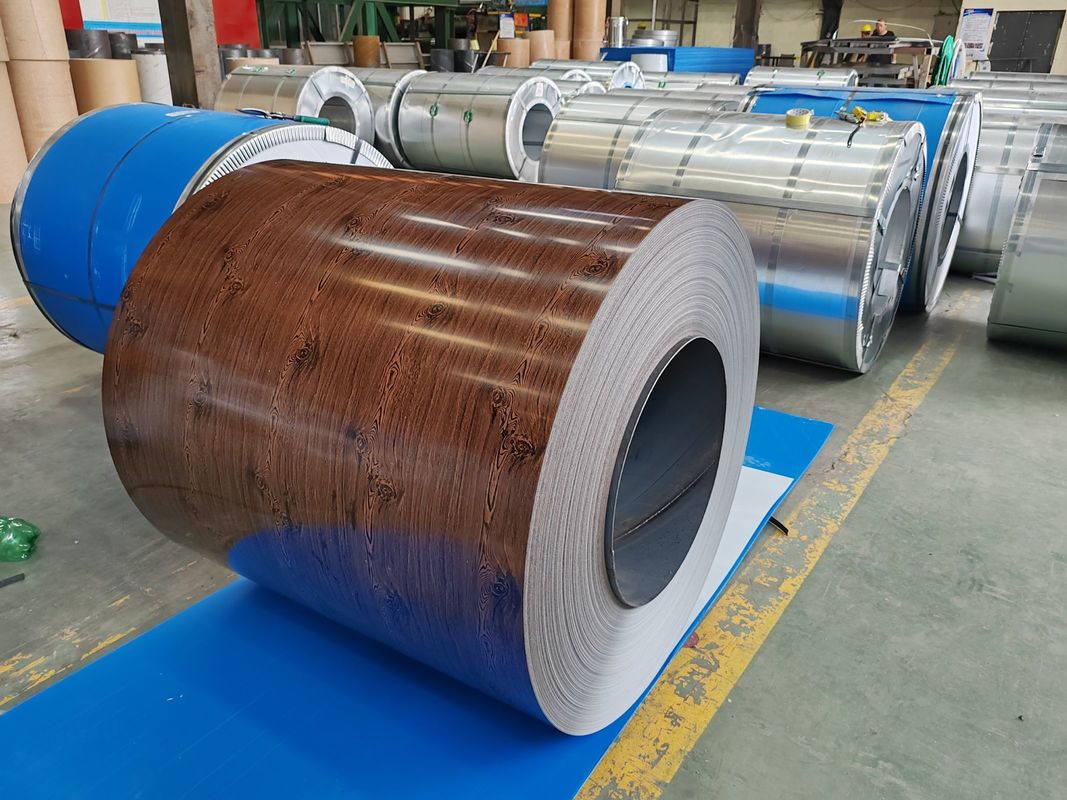bobina de acero de color prepintada de 1250 mm con resistencia a la resistencia de 180320MPa y revestimiento PE / SMP / HDP / PVDF para paneles exteriores