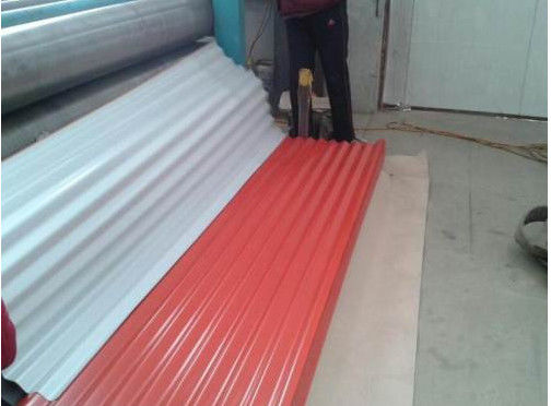 CGCC DX51D Hojas de techo de acero corrugado prepintadas en colores blancos rojos azules RAL para techos y revestimientos de paredes
