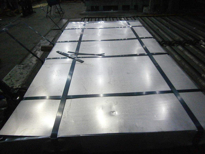 Lámina de acero galvanizado en caliente con granos Z60-Z275 de 0,3-3,0 mm SGCC DX51D para aplicaciones en paredes exteriores y estructurales