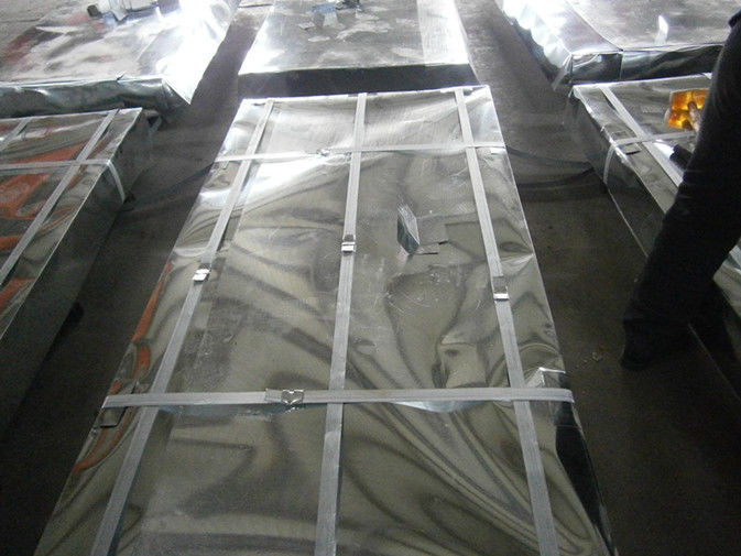 AS 1397 G550 Hoja de techo galvanizado corrugado con anchura efectiva de 1050 mm para sistemas industriales de techos y paredes