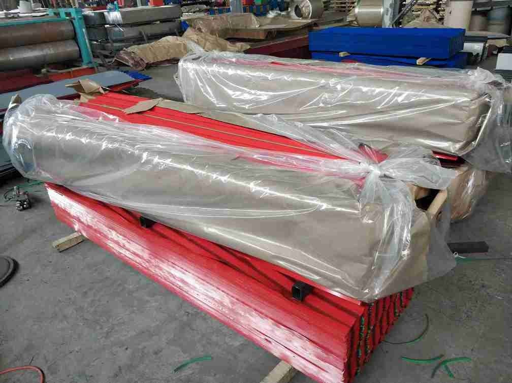 Utilización estructural Hojas de techo de acero corrugado para techos y revestimientos de paredes