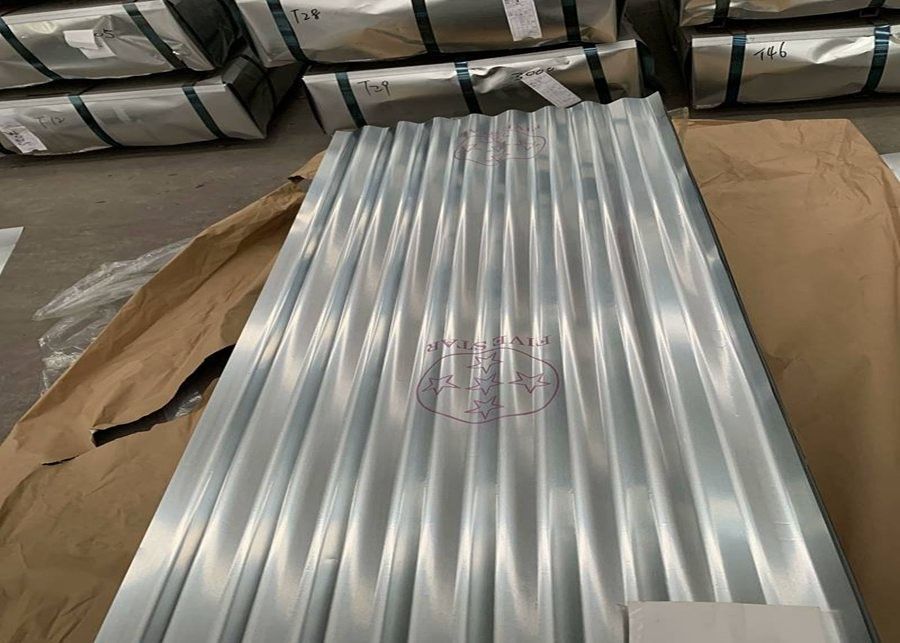 SGCC G275 Hoja de techo galvanizado corrugado con el estándar JIS G3302 para aplicaciones de techo, pared y valla