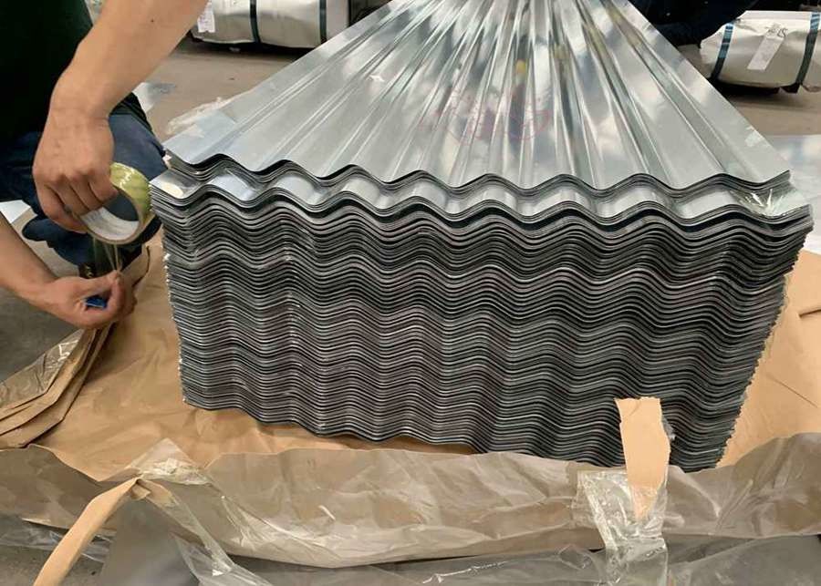 AS 1397 G550 Hoja de techo galvanizado corrugado con anchura efectiva de 1050 mm para sistemas industriales de techos y paredes
