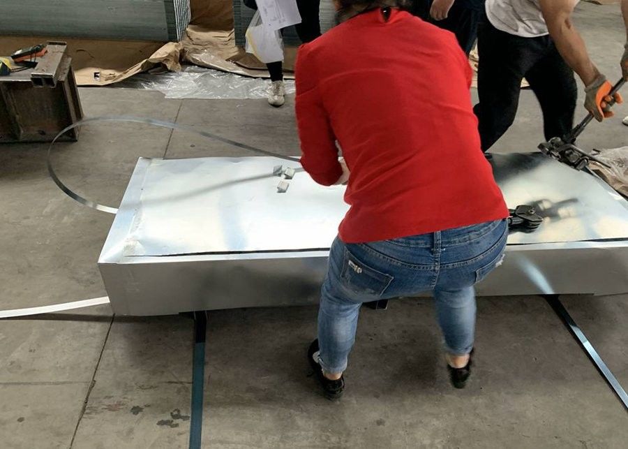 SGCC G275 Hoja de techo galvanizado corrugado con el estándar JIS G3302 para aplicaciones de techo, pared y valla