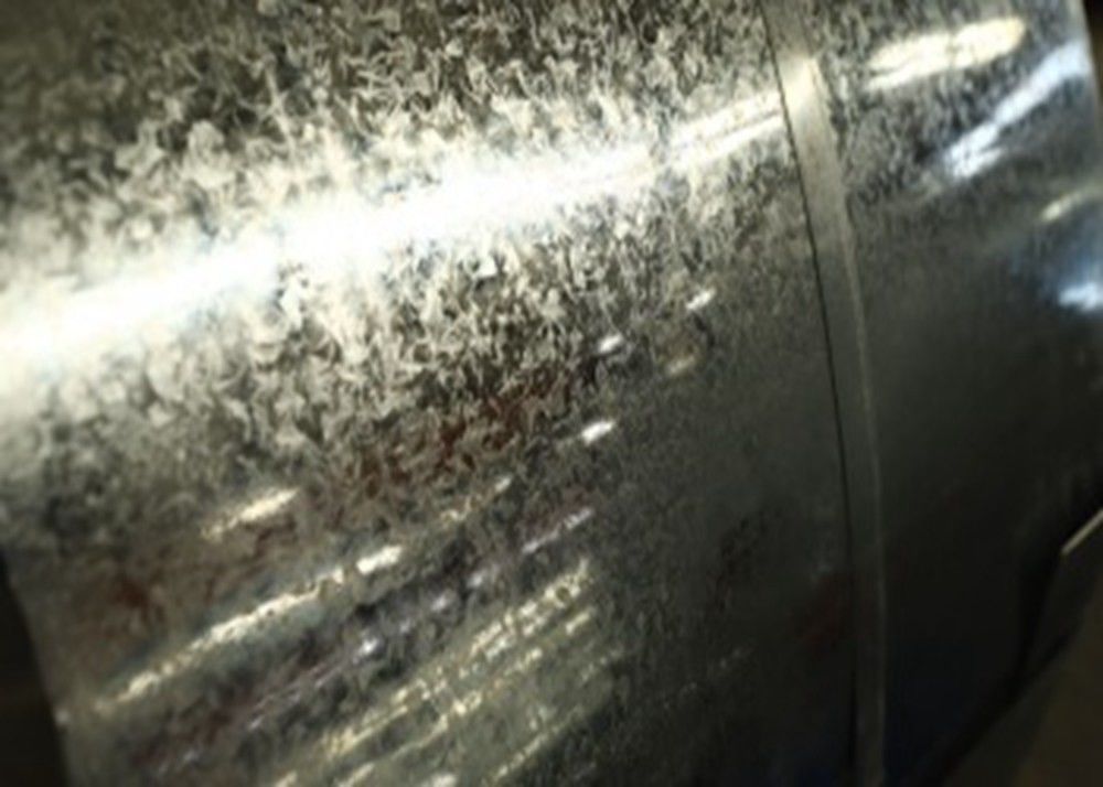 Bobina de acero galvanizado en caliente JIS G3302 de espátula normal aceitada con ancho de 35-1250 mm para paneles de muebles y procesamiento de láminas