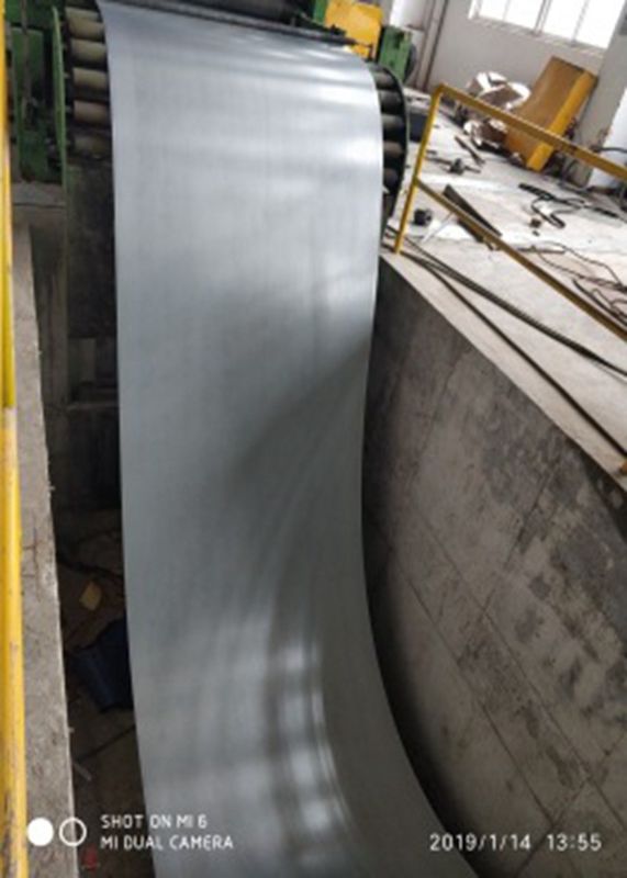 Bobina de acero galvanizado en caliente JIS G3302 de espátula normal aceitada con ancho de 35-1250 mm para paneles de muebles y procesamiento de láminas