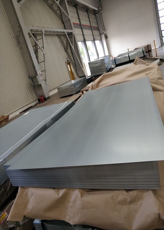 Lámina de acero galvanizado en caliente de 1000 mm de ancho y 0,75 mm de espesor, Z275, con floración regular para construcción y fabricación