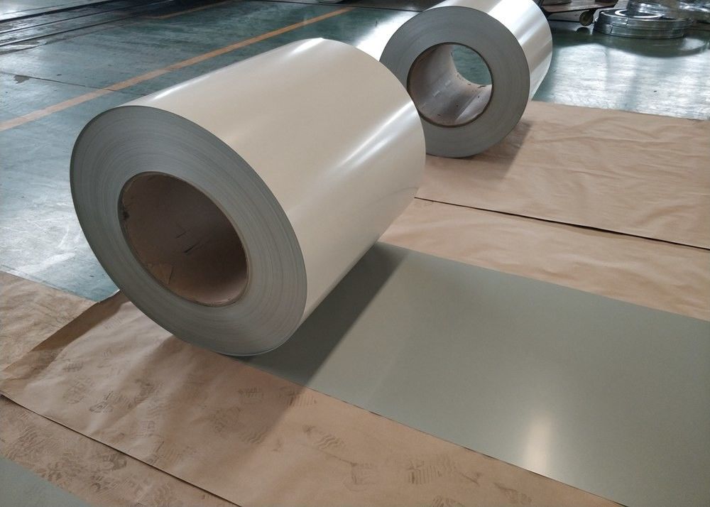 bobinas de acero de color prepintadas de 750 ∼ 1250 mm con recubrimiento de zinc Z60 ∼ Z275 para aplicaciones de techado y construcción